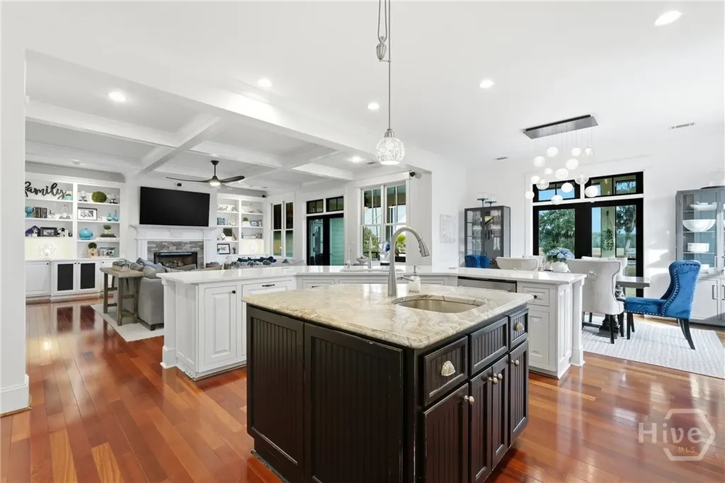277 Catherine View Richmond Hill GA 31324