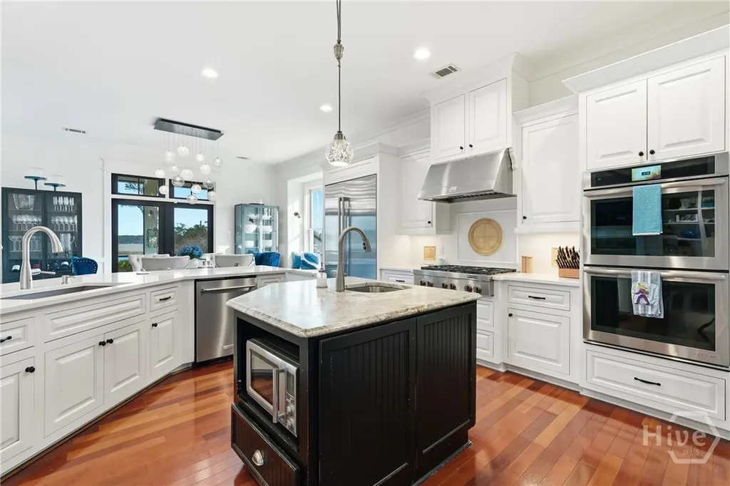 277 Catherine View Richmond Hill GA 31324