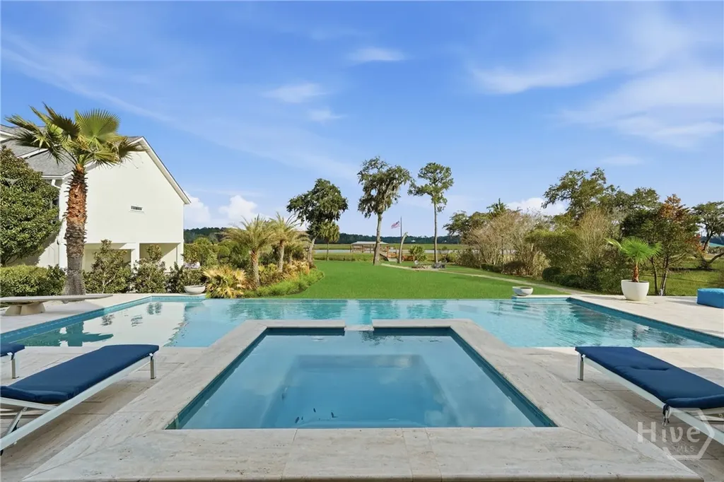 277 Catherine View Richmond Hill GA 31324