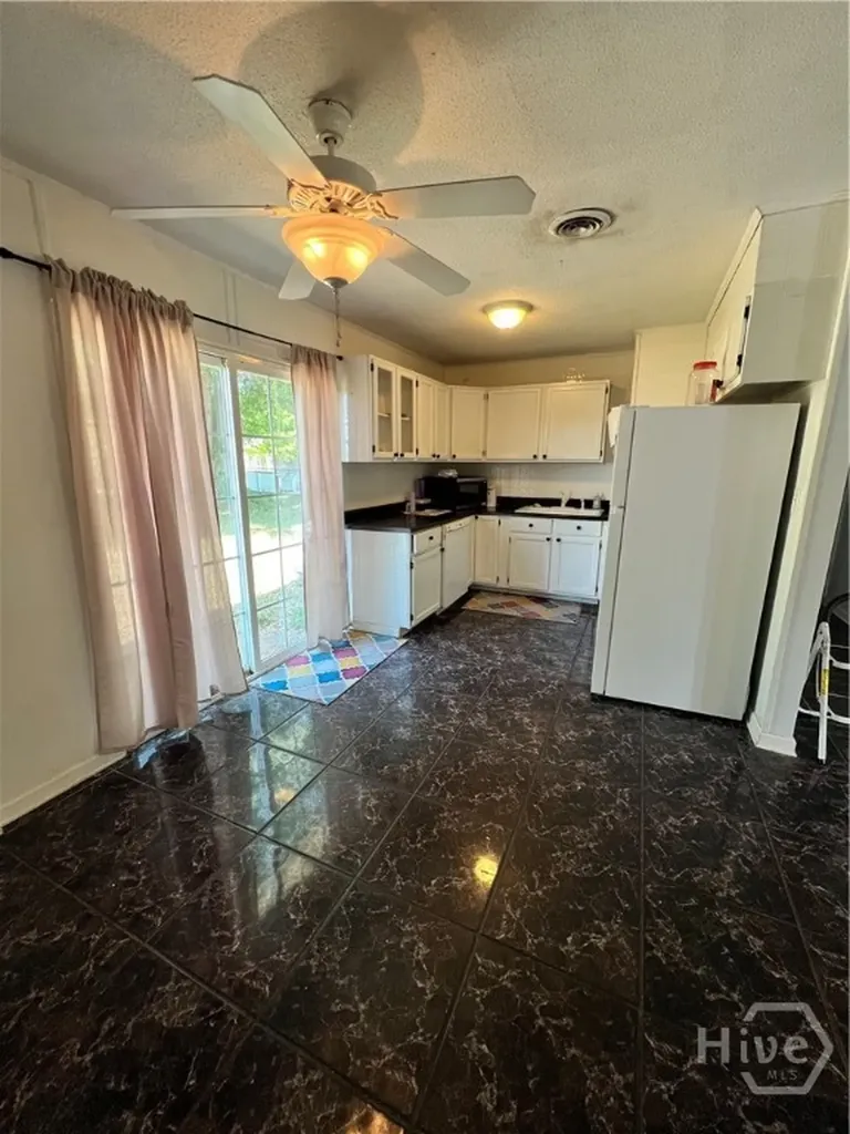 657 Maxwell Street Hinesville GA 31313
