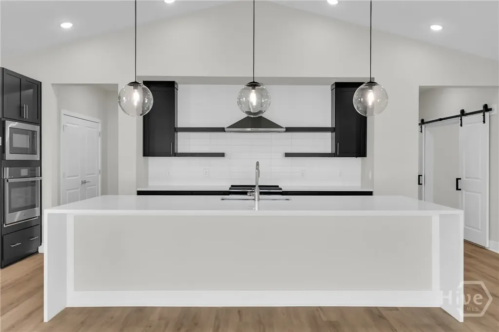 169 Mage Street Savannah GA 31302