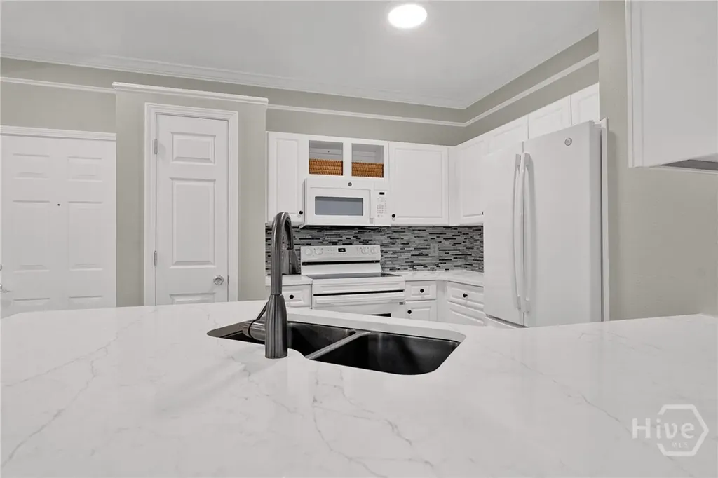 2516 Whitemarsh Way Savannah GA 31410