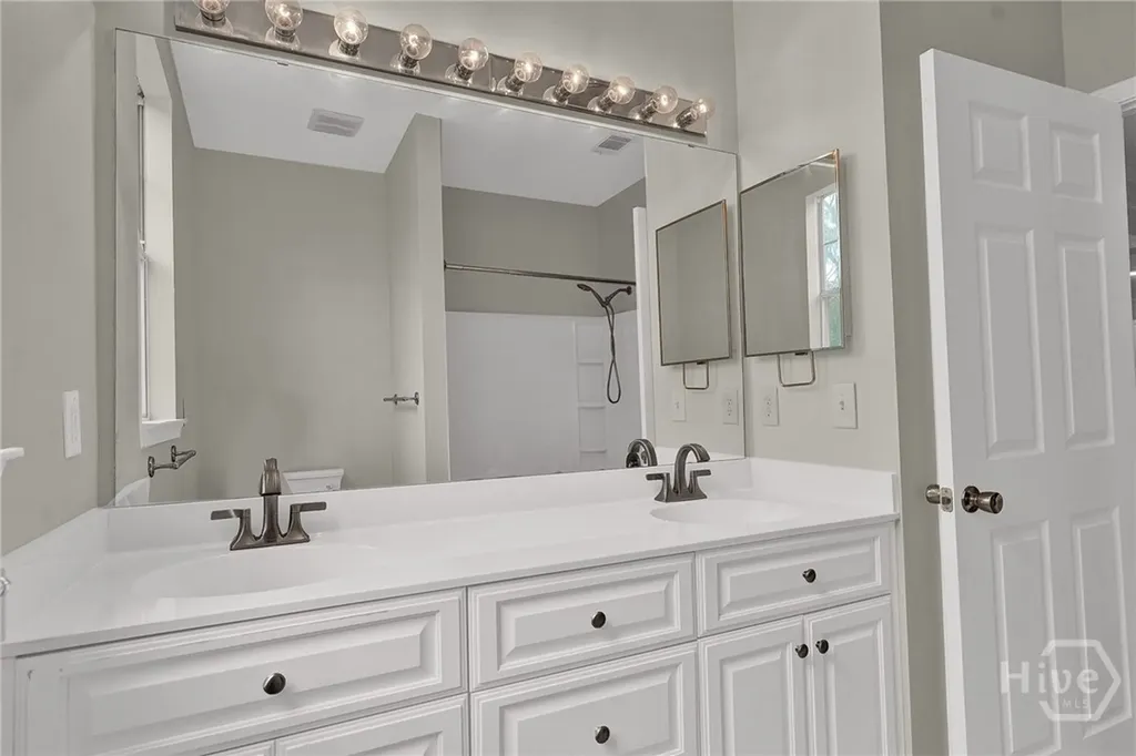 2516 Whitemarsh Way Savannah GA 31410