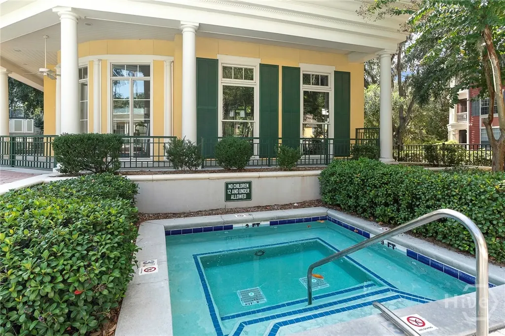 2516 Whitemarsh Way Savannah GA 31410
