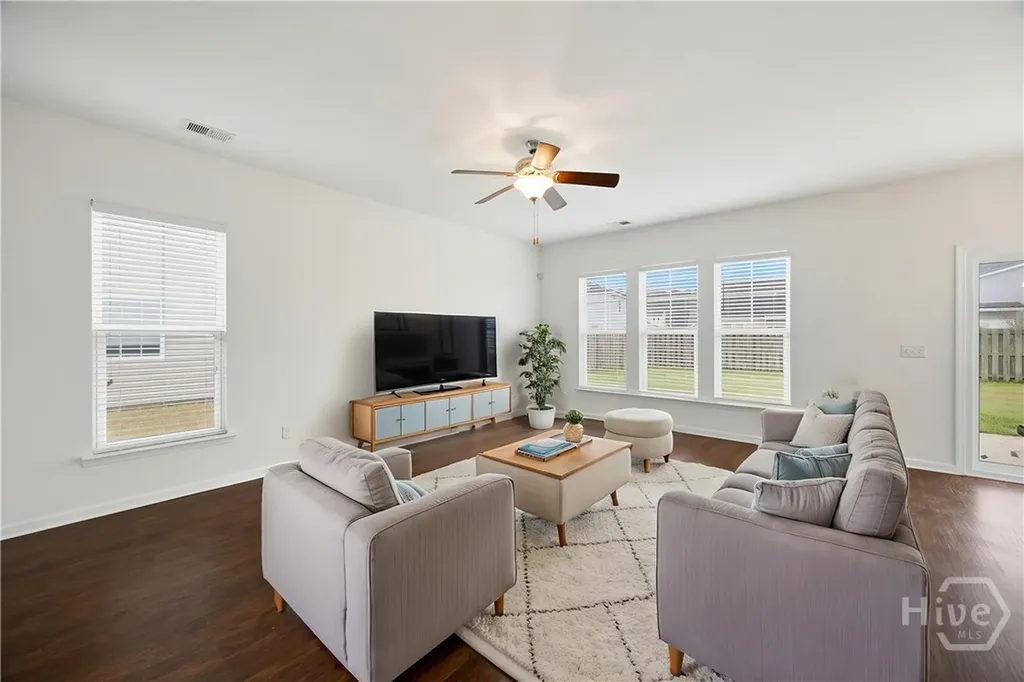 203 Lakepointe Drive Savannah GA 31407