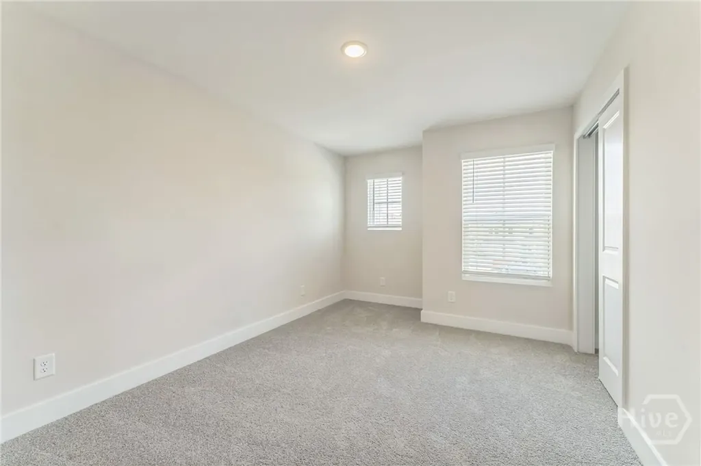 162 Mage Street Savannah GA 31302