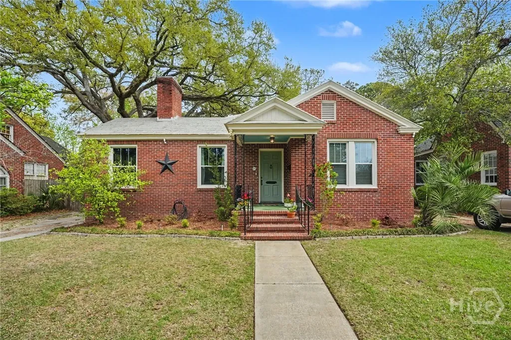 628 E 57th Street Savannah GA 31405