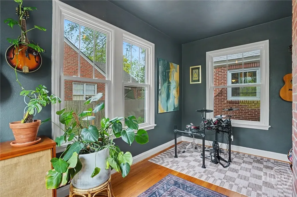 628 E 57th Street Savannah GA 31405
