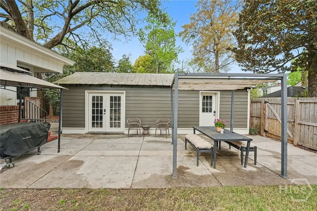 628 E 57th Street Savannah GA 31405