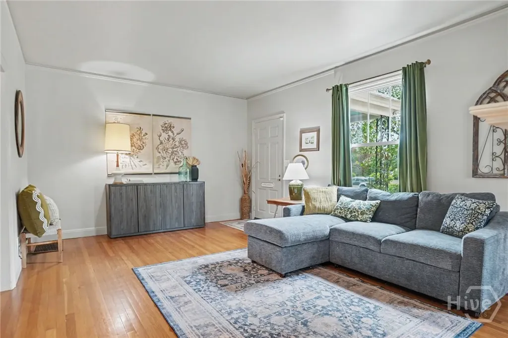 628 E 57th Street Savannah GA 31405