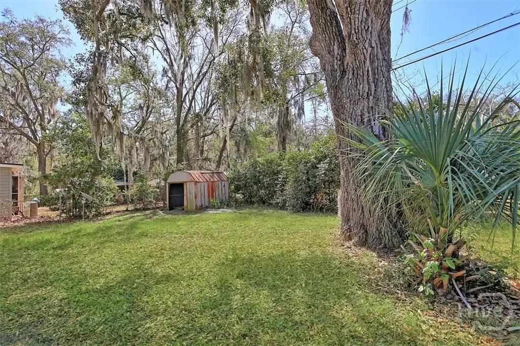2223 N Fernwood Court Savannah GA 31404