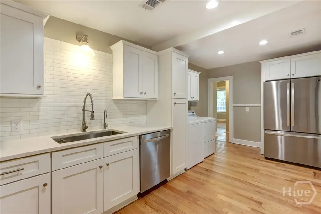 416 E 61st Street Savannah GA 31405