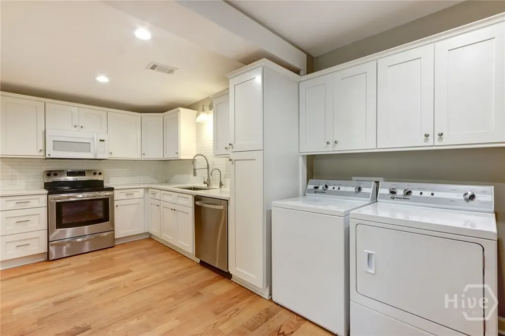416 E 61st Street Savannah GA 31405