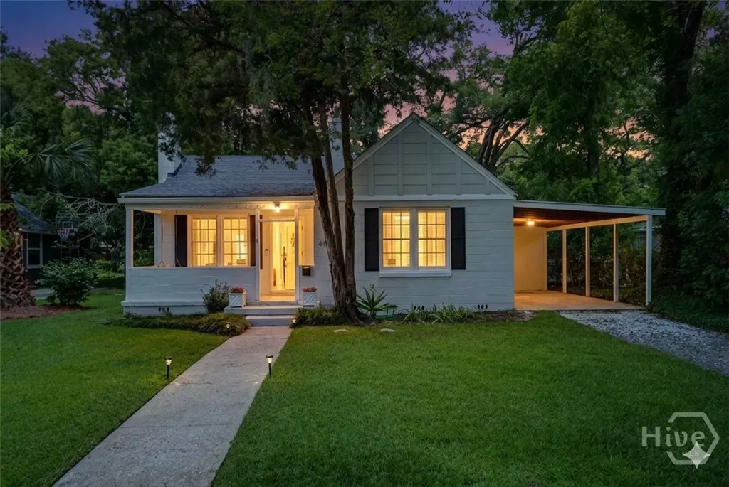 416 E 61st Street Savannah GA 31405