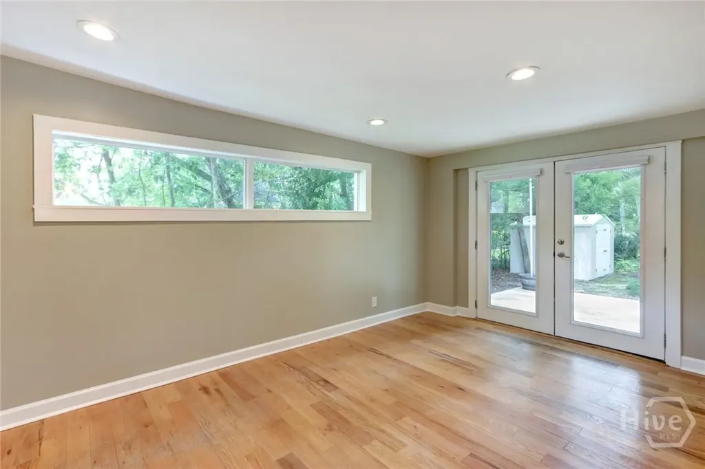 416 E 61st Street Savannah GA 31405