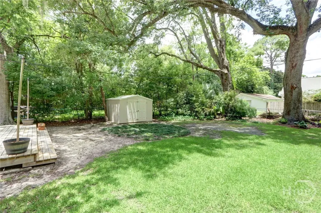 416 E 61st Street Savannah GA 31405