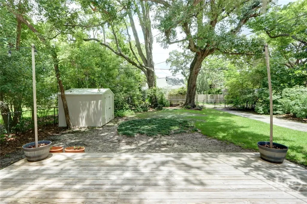 416 E 61st Street Savannah GA 31405