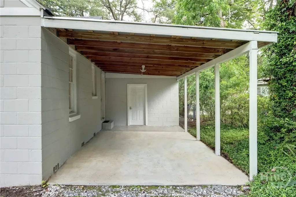 416 E 61st Street Savannah GA 31405