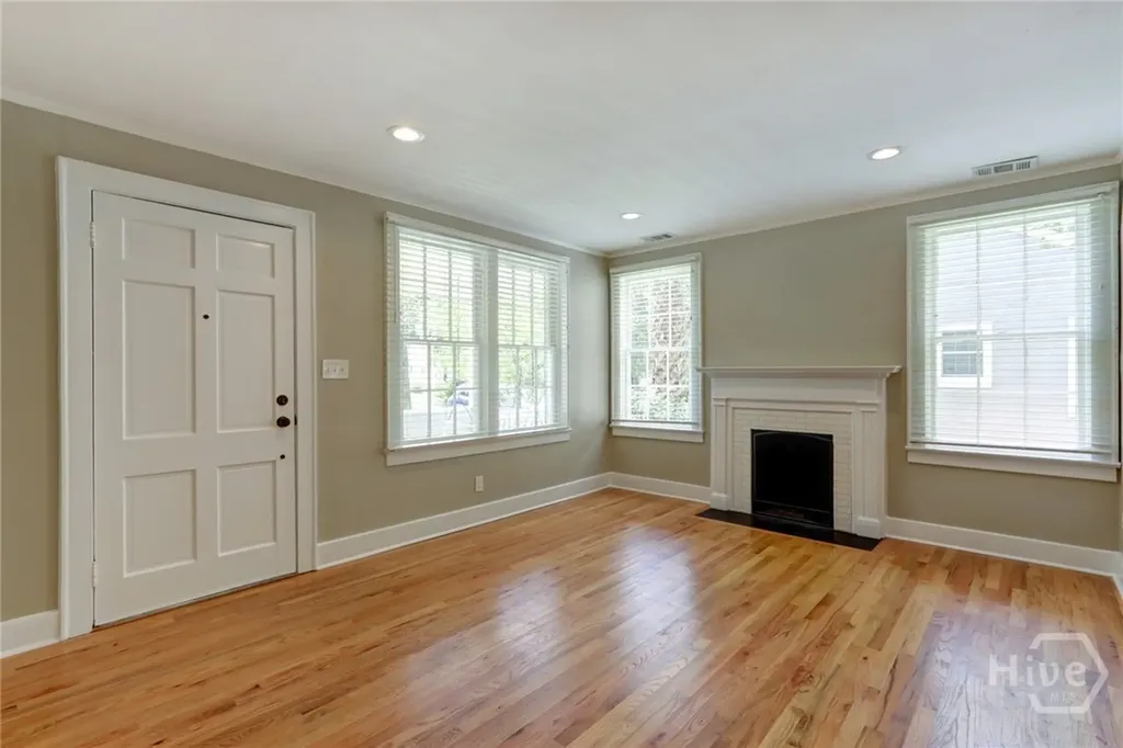 416 E 61st Street Savannah GA 31405