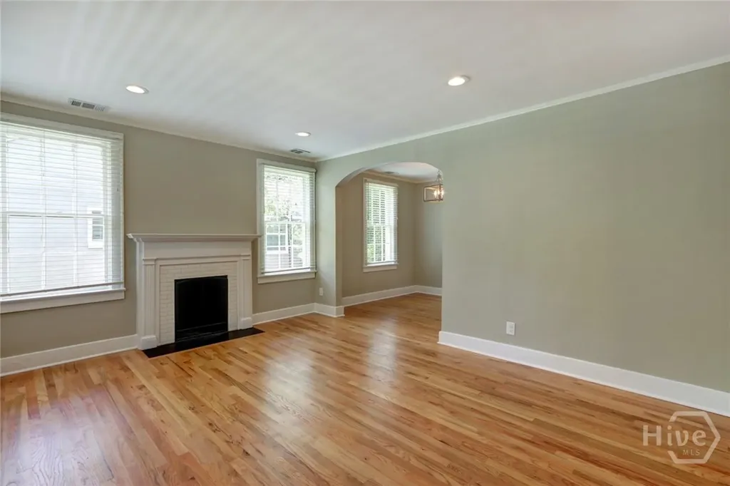 416 E 61st Street Savannah GA 31405