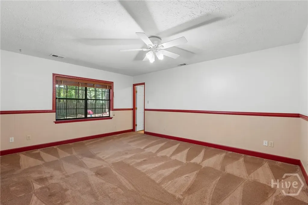 9 W Coquena Circle Savannah GA 31410