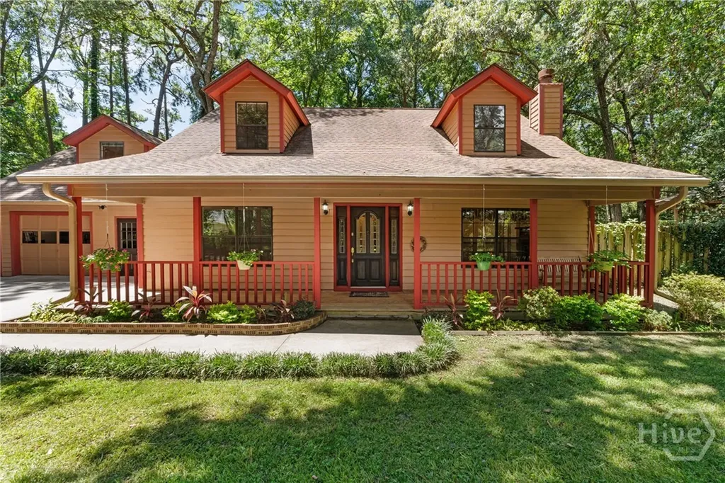 9 W Coquena Circle Savannah GA 31410
