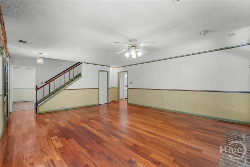 9 W Coquena Circle Savannah GA 31410