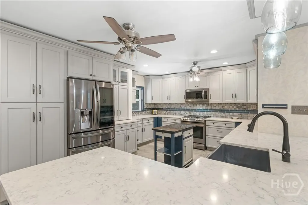 9 W Coquena Circle Savannah GA 31410