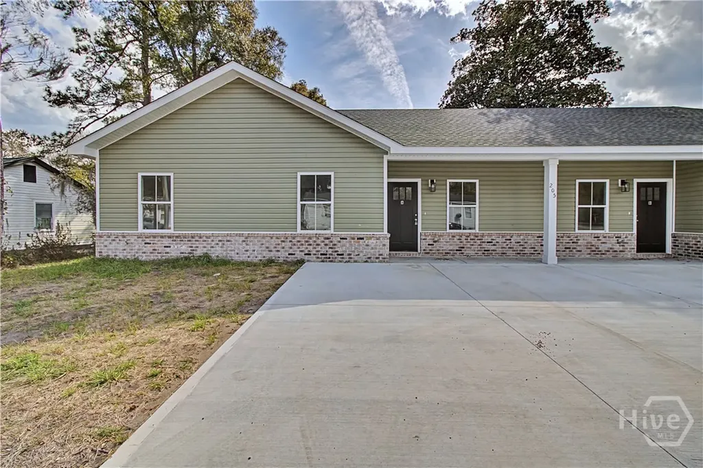 205 Bagley Avenue Hinesville GA 31313