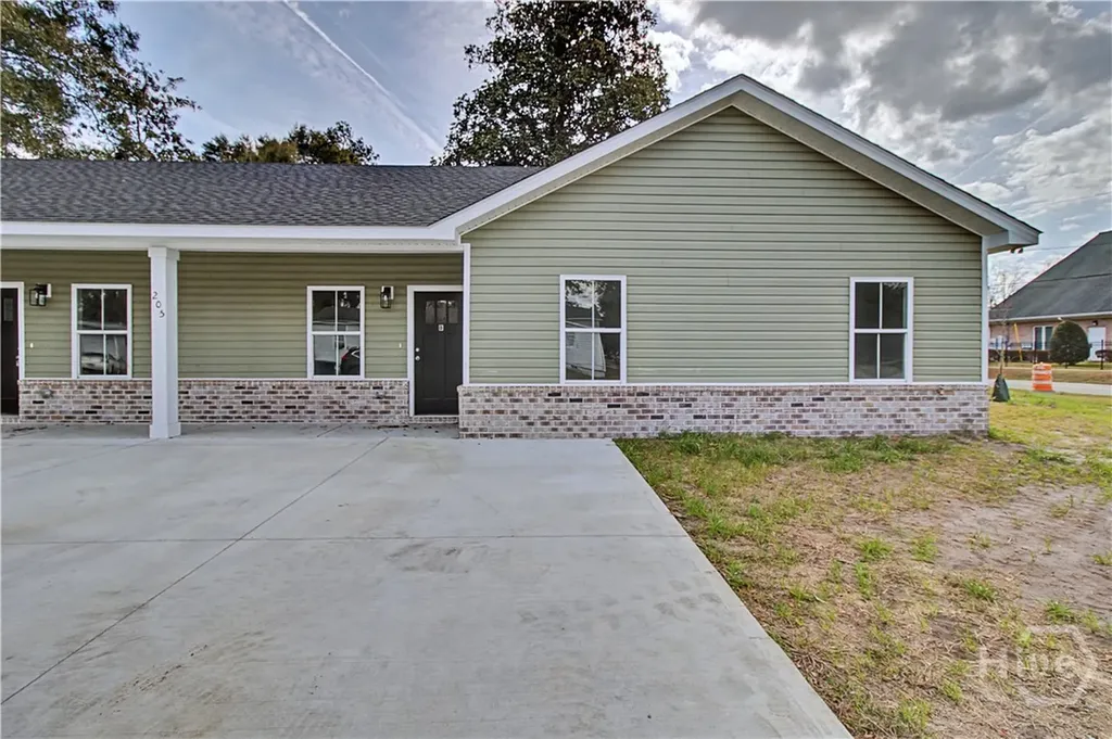 205 Bagley Avenue Hinesville GA 31313