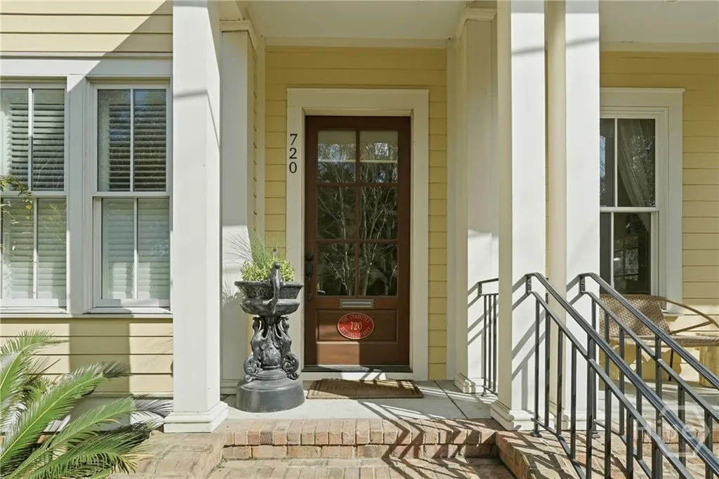 720 Tattnall Street Savannah GA 31401