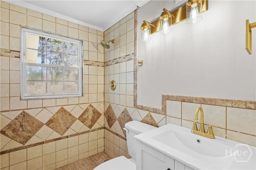 406 Valentine Drive Savannah GA 31406