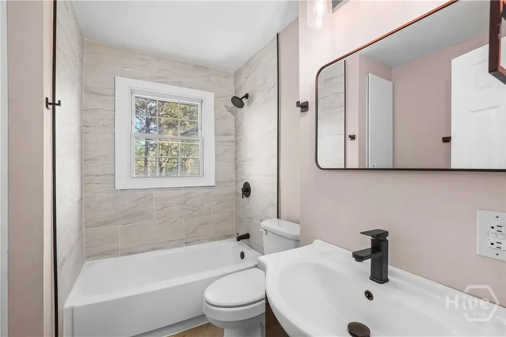 406 Valentine Drive Savannah GA 31406