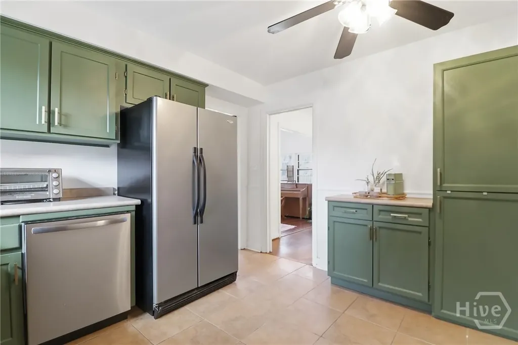 2232 Daffin Drive Savannah GA 31404