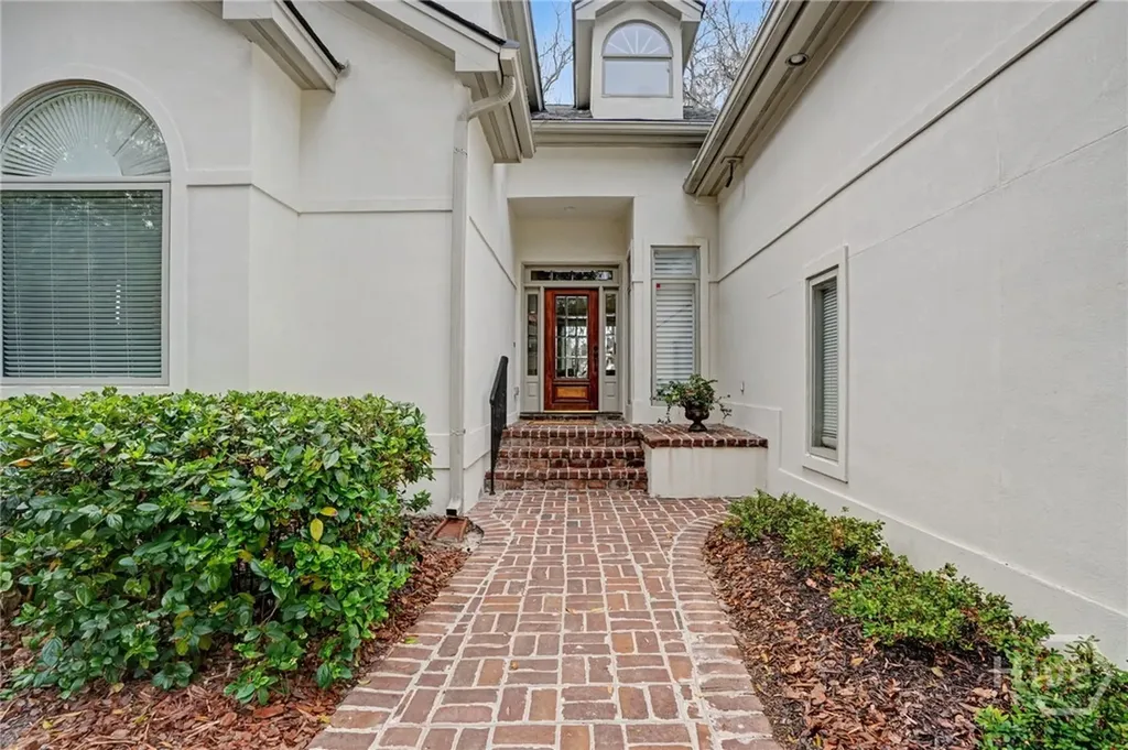 5 Bishopwood Court Savannah GA 31411