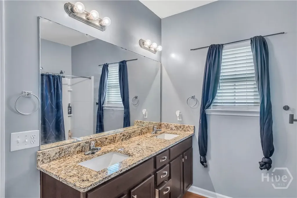 128 Vale Loop Savannah GA 31405