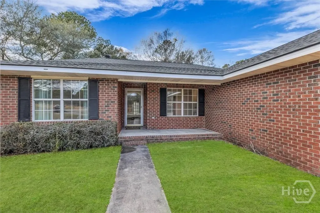 153 Hughes Drive Midway GA 31320