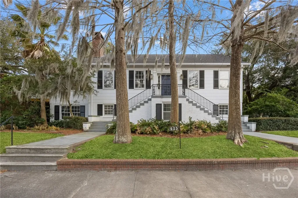 625 E 46th Street Savannah GA 31405