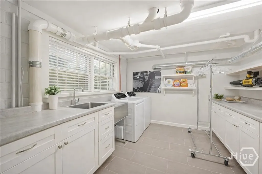 625 E 46th Street Savannah GA 31405