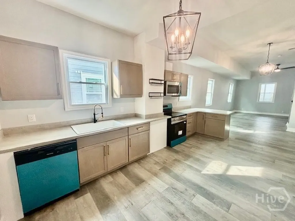 1137 E Gwinnett Street Savannah GA 31404