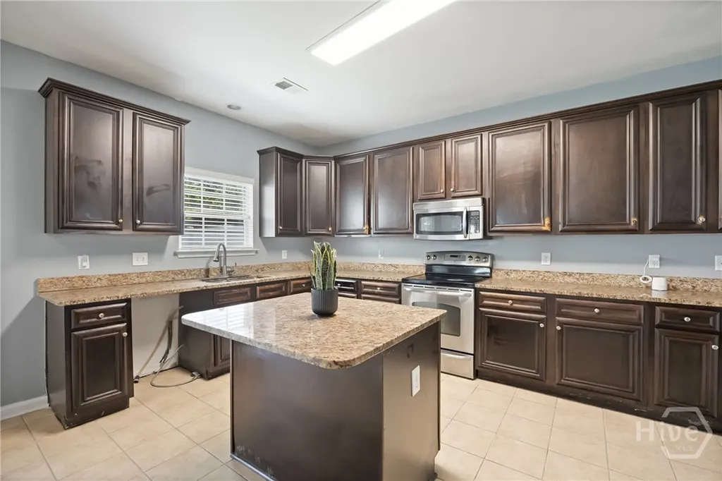 189 Savannah Lane Richmond Hill GA 31324