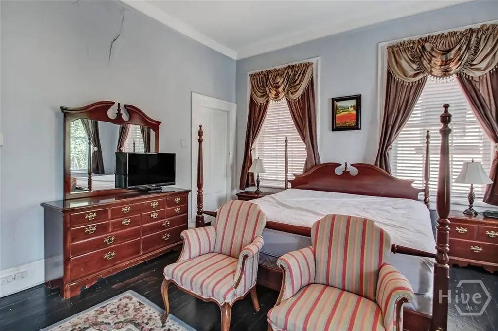 132 E Oglethorpe Avenue Savannah GA 31401