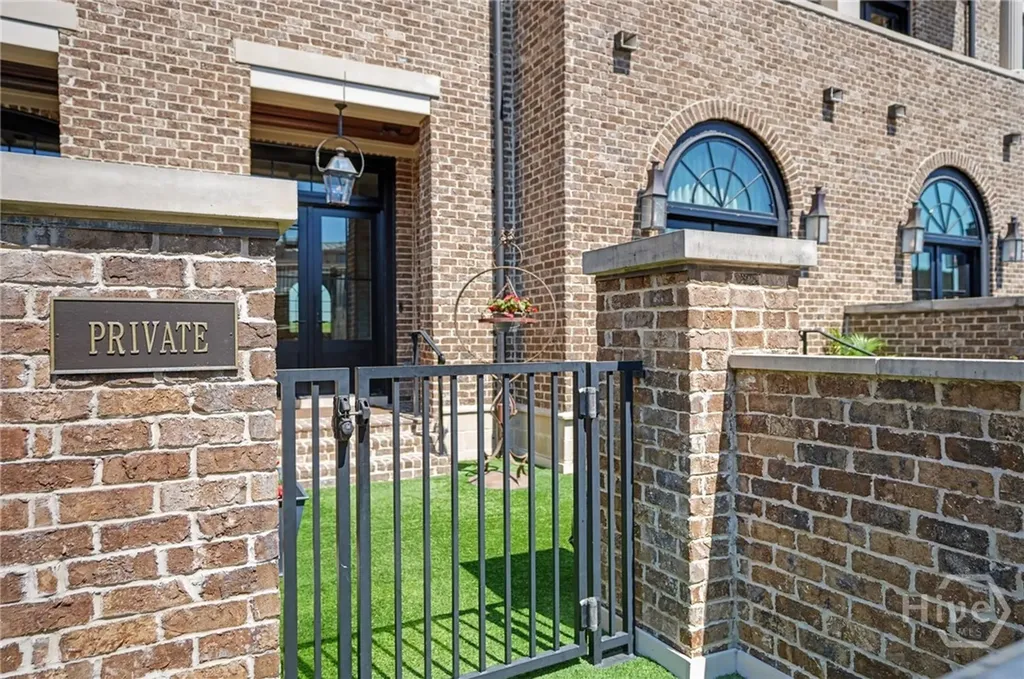 454 Geo Meyer Avenue Savannah GA 31401