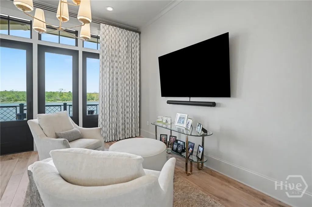 454 Geo Meyer Avenue Savannah GA 31401