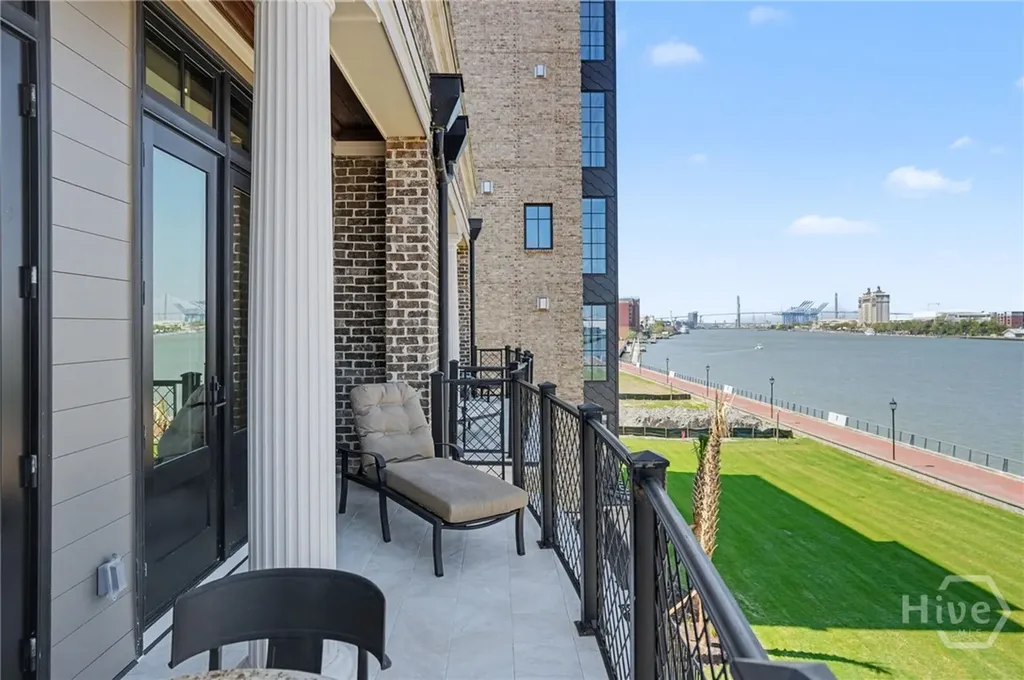454 Geo Meyer Avenue Savannah GA 31401