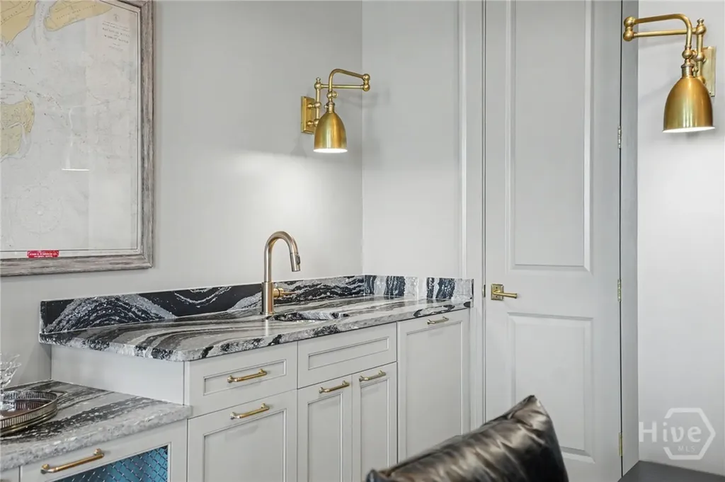 454 Geo Meyer Avenue Savannah GA 31401