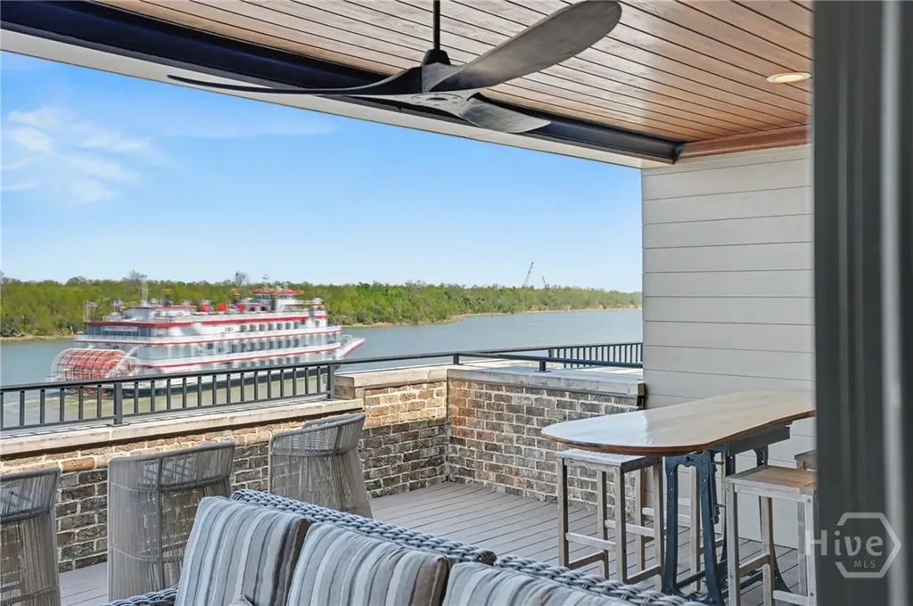 454 Geo Meyer Avenue Savannah GA 31401