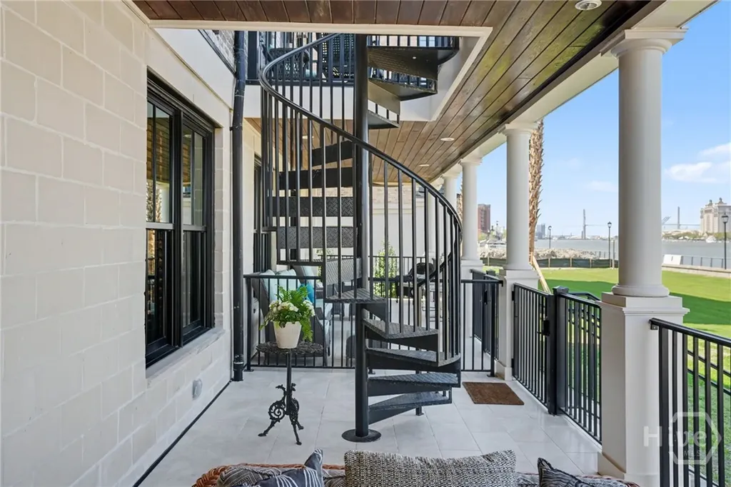 454 Geo Meyer Avenue Savannah GA 31401