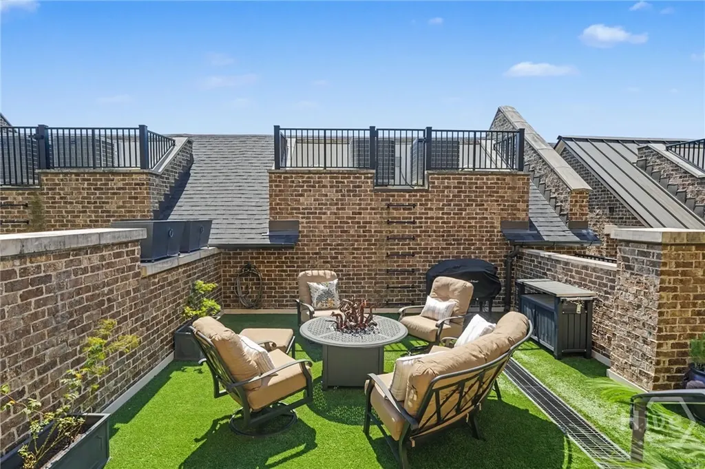 454 Geo Meyer Avenue Savannah GA 31401