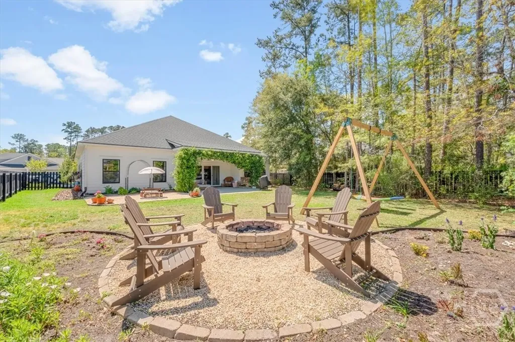 71 Calhoun Lane Richmond Hill GA 31324